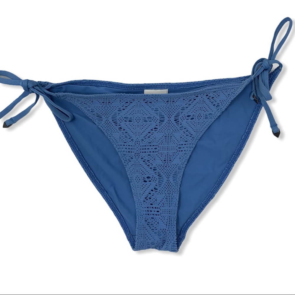 H&M blue crochet look bikini bottom size 8